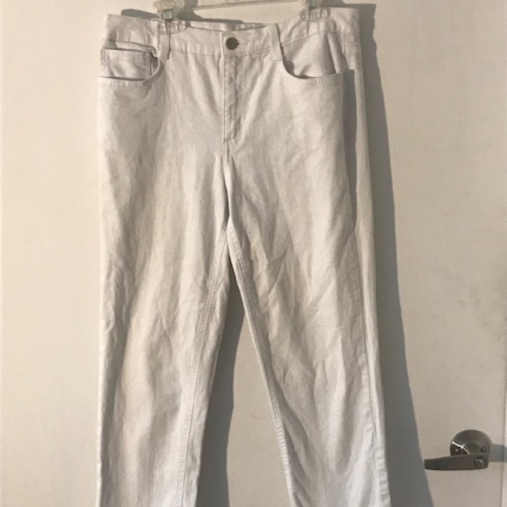 Jones New York White Capris